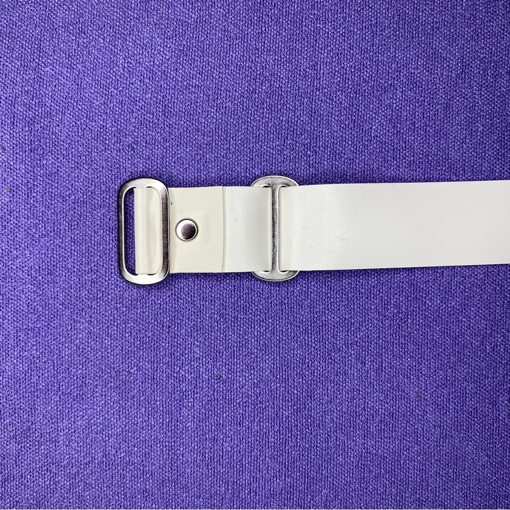 *WHITE* Heavy Rubber Shaped Latex Belt - Picture 8 of 12